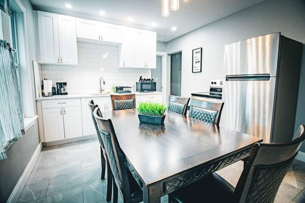 Comfortable 3Br, 1 Bath Close To The Falls Niagara Falls Kültér fotó