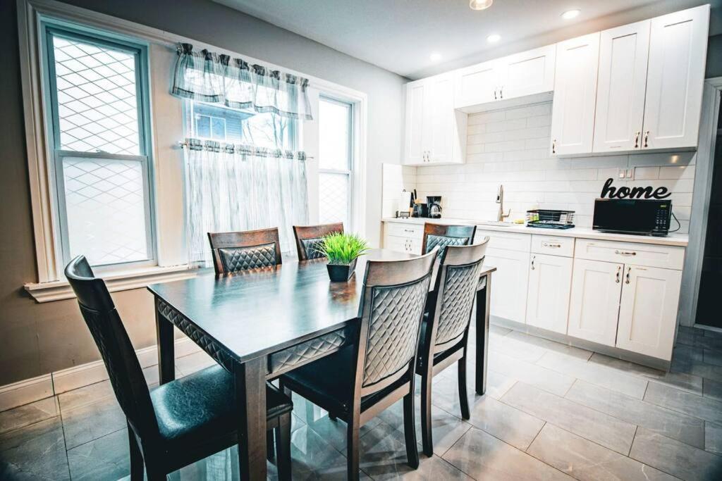 Comfortable 3Br, 1 Bath Close To The Falls Niagara Falls Kültér fotó