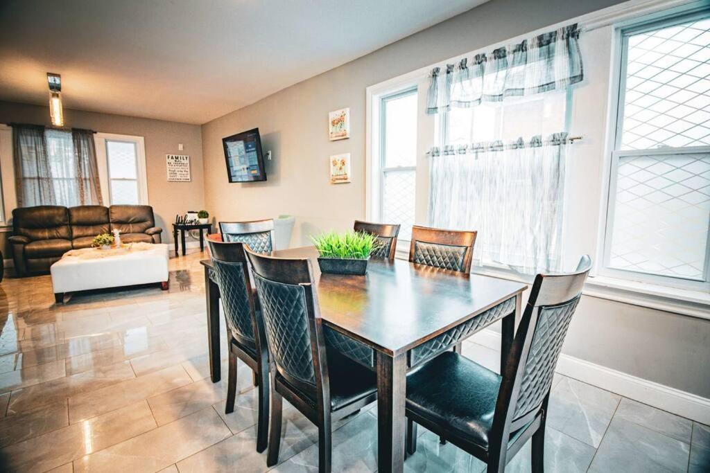 Comfortable 3Br, 1 Bath Close To The Falls Niagara Falls Kültér fotó