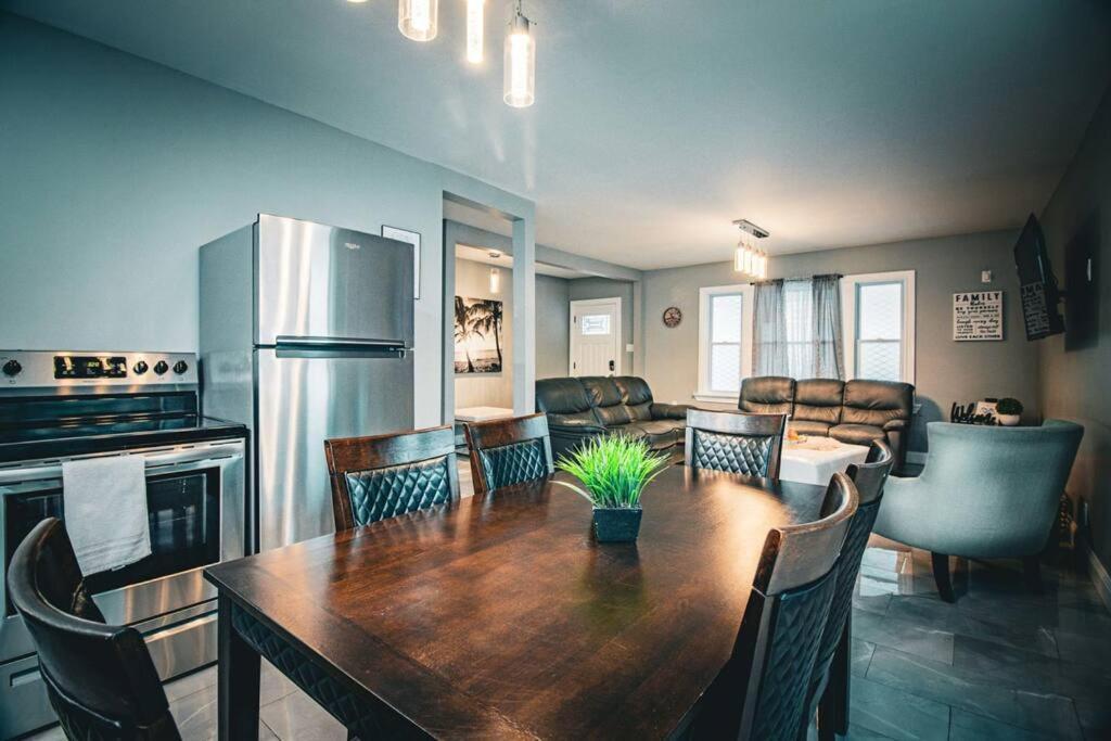 Comfortable 3Br, 1 Bath Close To The Falls Niagara Falls Kültér fotó